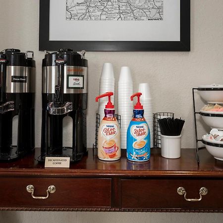 Red Roof Inn & Suites Newnan Εξωτερικό φωτογραφία