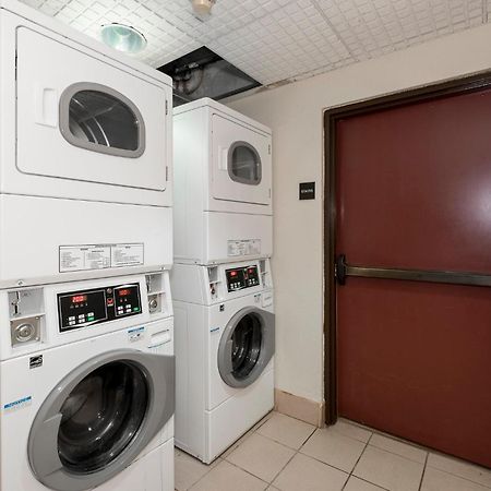 Red Roof Inn & Suites Newnan Εξωτερικό φωτογραφία