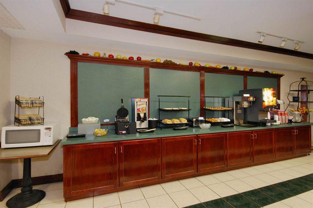 Red Roof Inn & Suites Newnan Εξωτερικό φωτογραφία