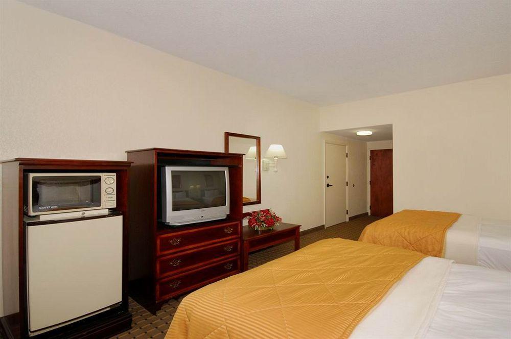 Red Roof Inn & Suites Newnan Εξωτερικό φωτογραφία