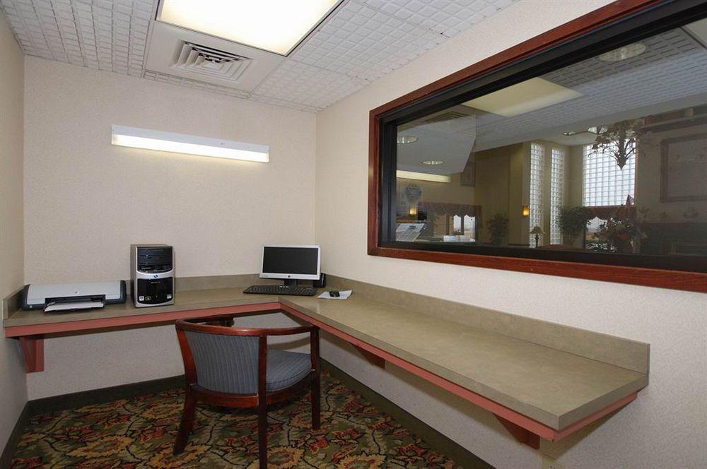 Red Roof Inn & Suites Newnan Εξωτερικό φωτογραφία
