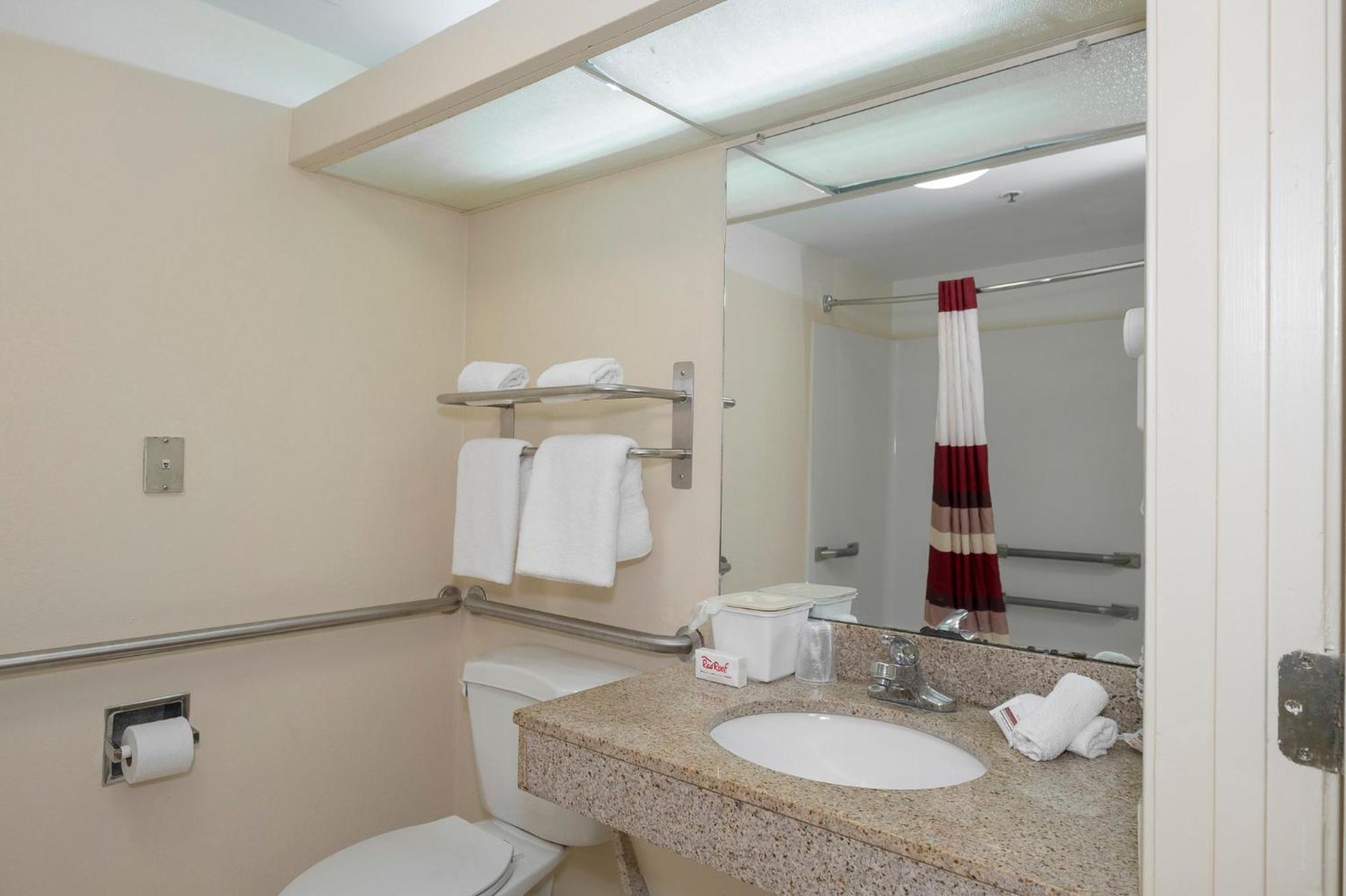 Red Roof Inn & Suites Newnan Εξωτερικό φωτογραφία