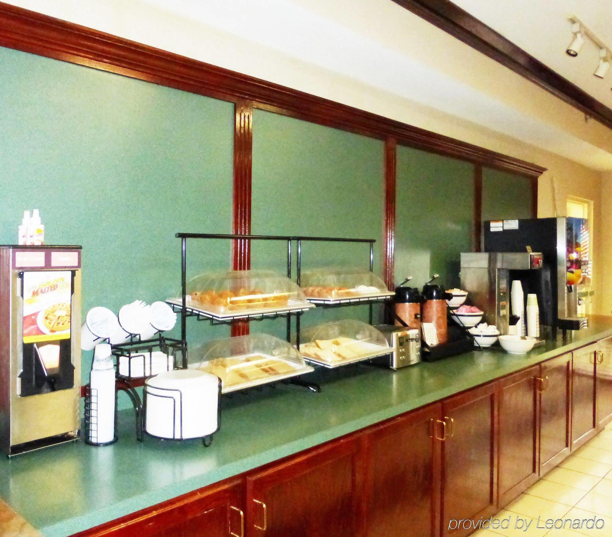 Red Roof Inn & Suites Newnan Εξωτερικό φωτογραφία